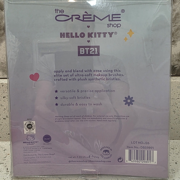 Hello Kitty Dreamy Essentials Makeup Brush Collection - Pink and White - Picture 2 of 2